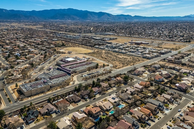 bird's eye view featuring a mountain view