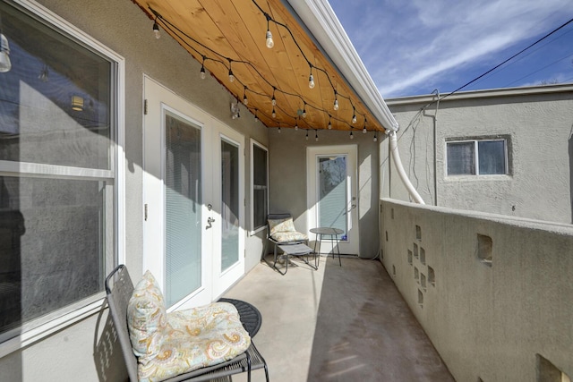 balcony with a sunroom