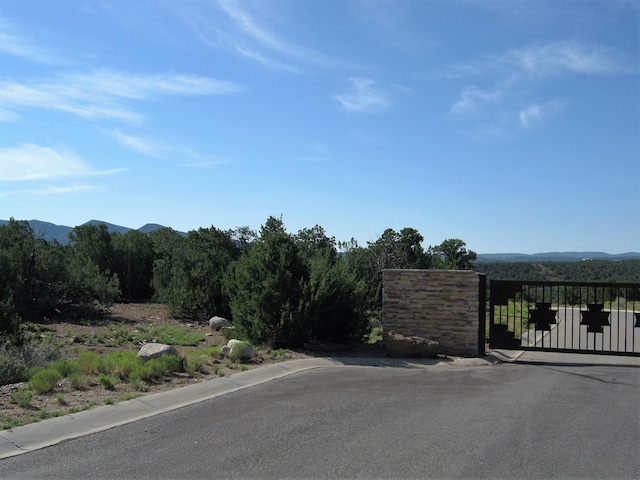 Listing photo 2 for 2 Broken Arrow Pl, Sandia Park NM 87047