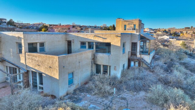 3805 Riverview Rd NW, Albuquerque, NM 87105 - back of house featuring a residential view