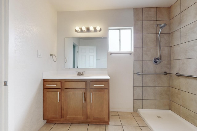 1505 Walter St SE, Albuquerque, NM 87102 - full bath featuring tiled shower, vanity, and tile patterned flooring