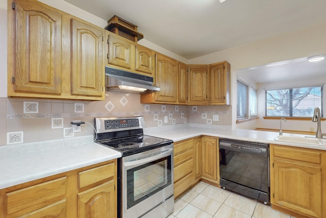 kitchen featuring stainless steel electric range oven, a sink, decorative backsplash, under cabinet range hood, and dishwasher