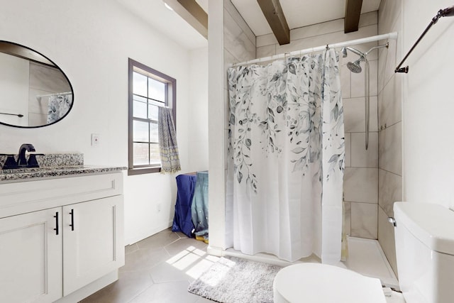 full bath with beam ceiling, toilet, a shower with shower curtain, and vanity