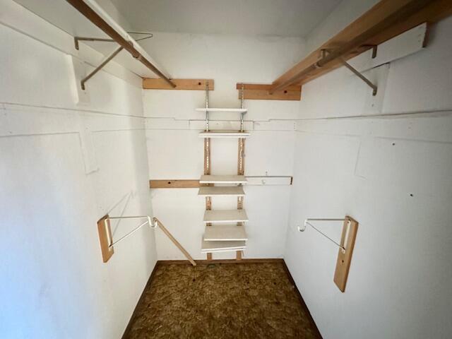 701 Houston Ave, Grants, NM 87020 - view of walk in closet