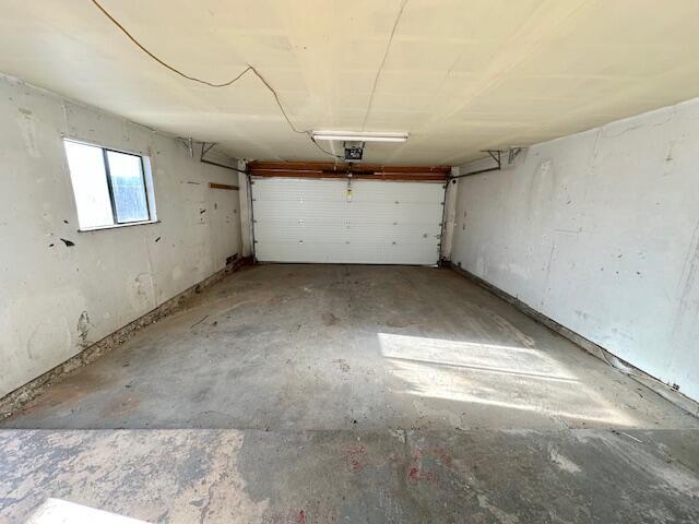 701 Houston Ave, Grants, NM 87020 - garage with a garage door opener