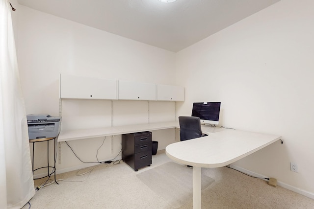 4104 Killington Rd NW, Albuquerque, NM 87114 - home office with baseboards