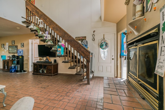 32 Puntilla Dr Unit B, Tijeras, NM 87059 - foyer featuring stairway and brick floor