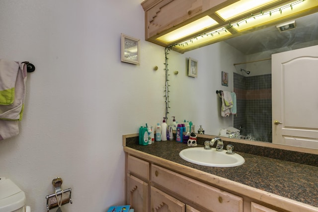 32 Puntilla Dr Unit B, Tijeras, NM 87059 - bathroom with walk in shower, vanity, and toilet