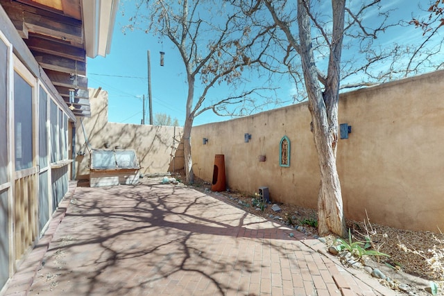 1005 Guadalupe Del Prado St NW, Albuquerque, NM 87107 - view of patio / terrace with fence