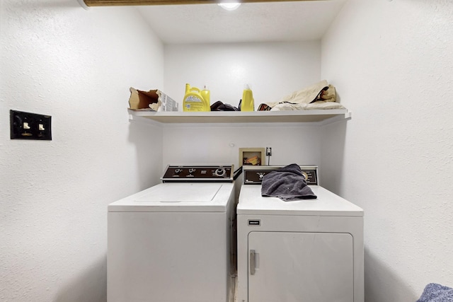 3008 Corona Dr NW, Albuquerque, NM 87120 - laundry area featuring laundry area and washing machine and clothes dryer