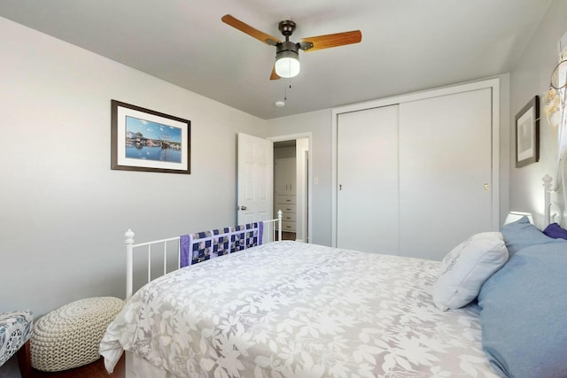 3501 Westerfeld Dr NE, Albuquerque, NM 87111 - bedroom featuring a closet and ceiling fan