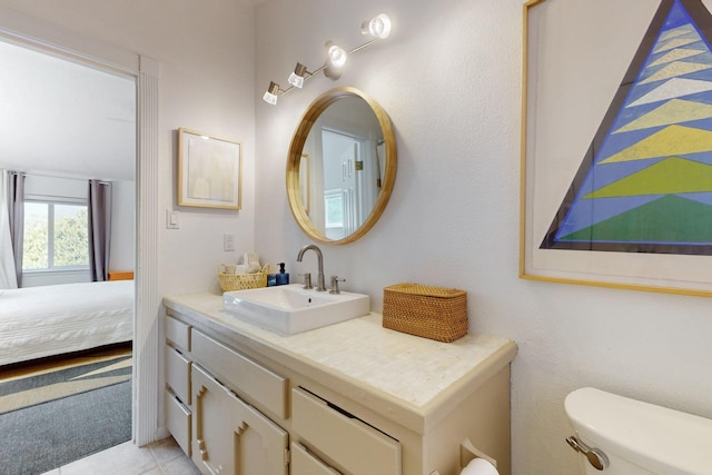 2 Cedar Hill Pl, Cedar Crest, NM 87008 - bathroom featuring vanity and ensuite bath