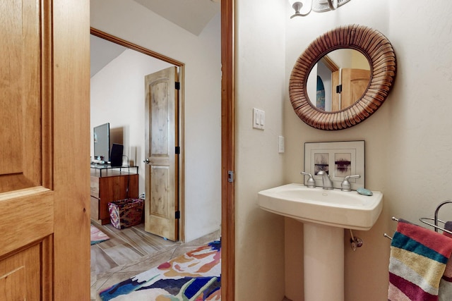 9840 Cameron St NW, Albuquerque, NM 87114 - bathroom with a sink