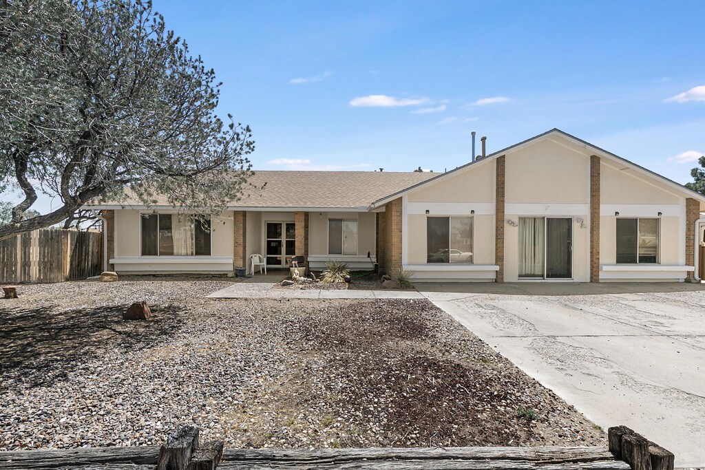 317 Baldwin Ave, Rio Communities, NM 87002 - photo 1