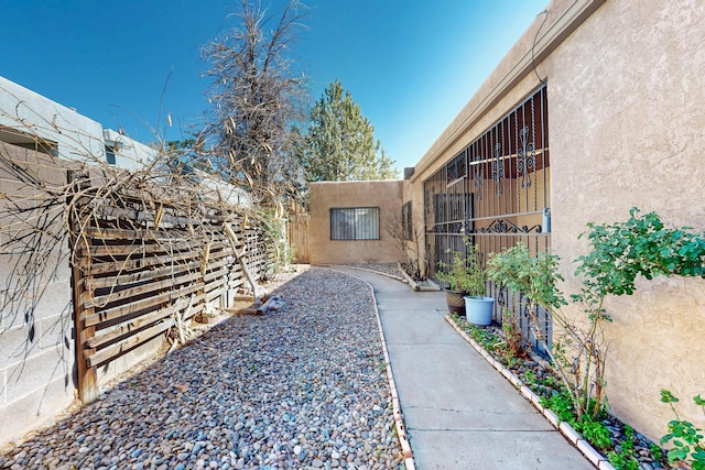 12522 Singing Arrow Ave SE, Albuquerque, NM 87123 - view of yard featuring fence