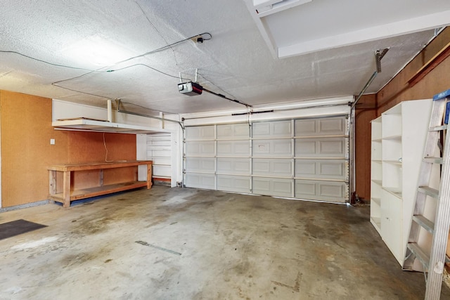 12522 Singing Arrow Ave SE, Albuquerque, NM 87123 - garage with a garage door opener