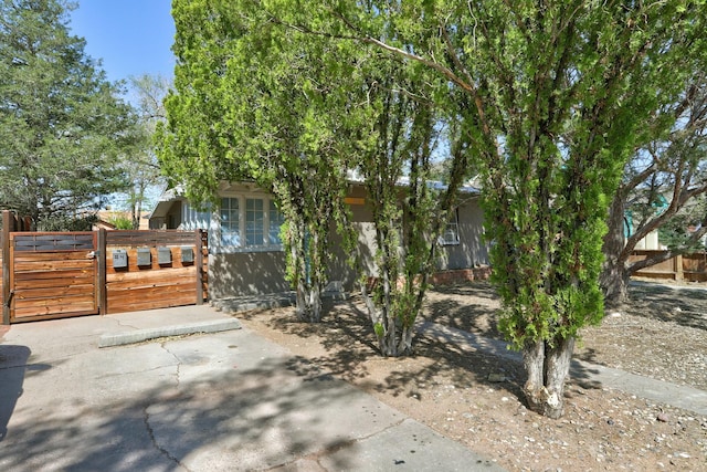 217 Princeton Dr SE, Albuquerque, NM 87106 - photo 1