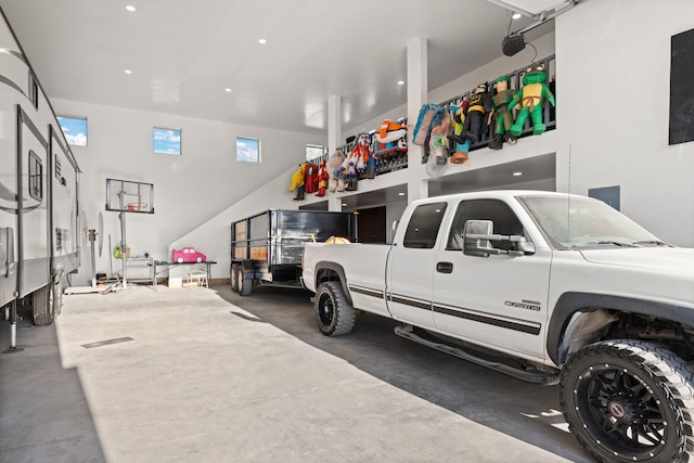 2912 William St SE, Albuquerque, NM 87102 - garage featuring recessed lighting