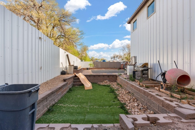 2912 William St SE, Albuquerque, NM 87102 - view of yard with a fenced backyard