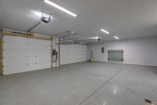 4621 27th Ave NE, Rio Rancho, NM 87144 - garage with a garage door opener