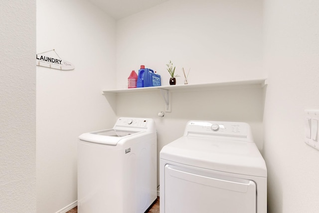 6300 Gannett Dr NE, Rio Rancho, NM 87144 - laundry area with washer and dryer