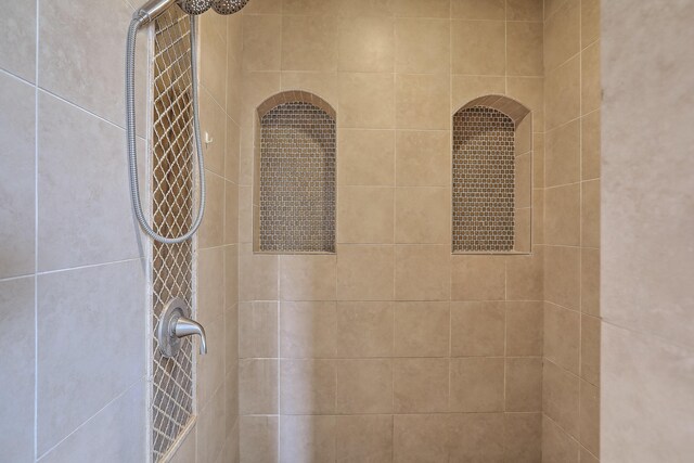 1797 Vargas Rd SE, Rio Rancho, NM 87124 - bathroom view of tiled shower