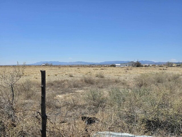 131 Willow Lk, Moriarty, NM 87035