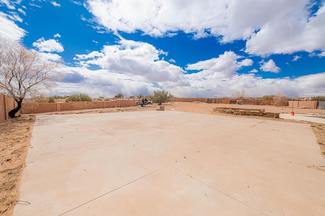 5016 Frontier Rd NE, Rio Rancho, NM 87144 - view of yard with a patio and fence