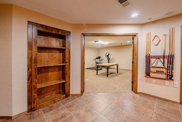 5016 Frontier Rd NE, Rio Rancho, NM 87144 - corridor featuring visible vents, recessed lighting, and light colored carpet