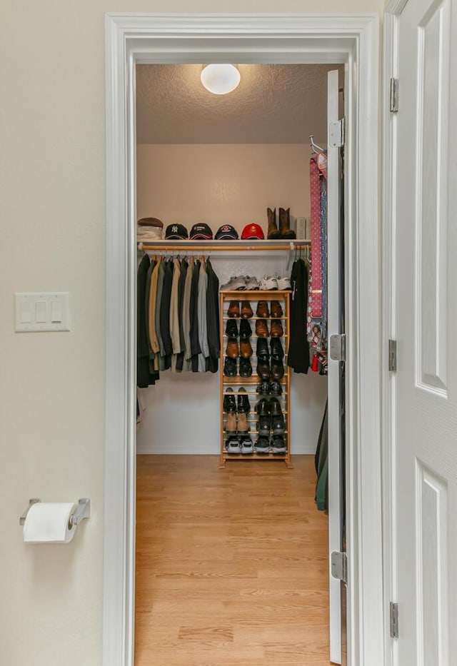 4449 Sunflower Ct SE, Rio Rancho, NM 87124 - spacious closet featuring light wood-style floors