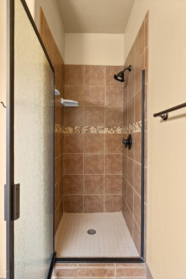 5720 Rio Lama Rd NE, Rio Rancho, NM 87144 - full bathroom with a stall shower