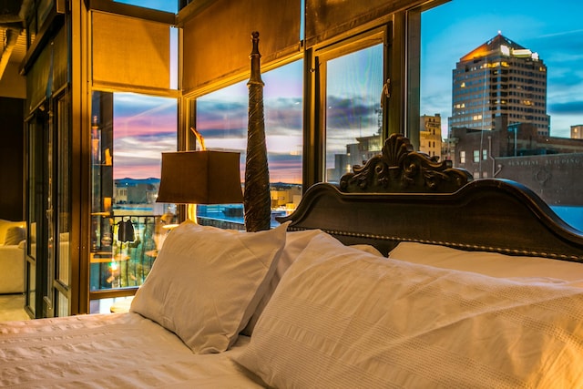 100 Gold Ave SW Unit 404, Albuquerque, NM 87102 - bedroom with a city view
