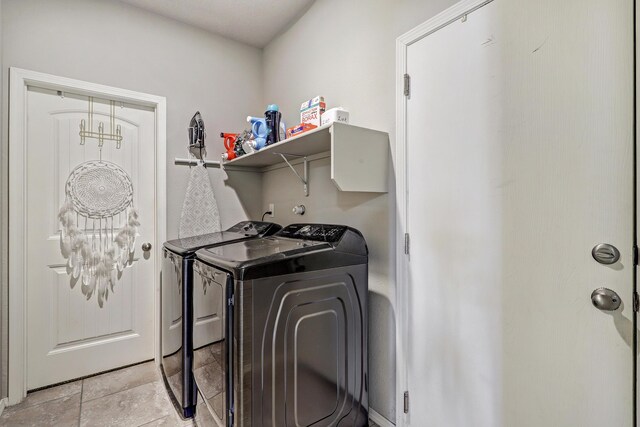 6952 Napoleon Rd NE, Rio Rancho, NM 87144 - washroom with laundry area and washing machine and dryer