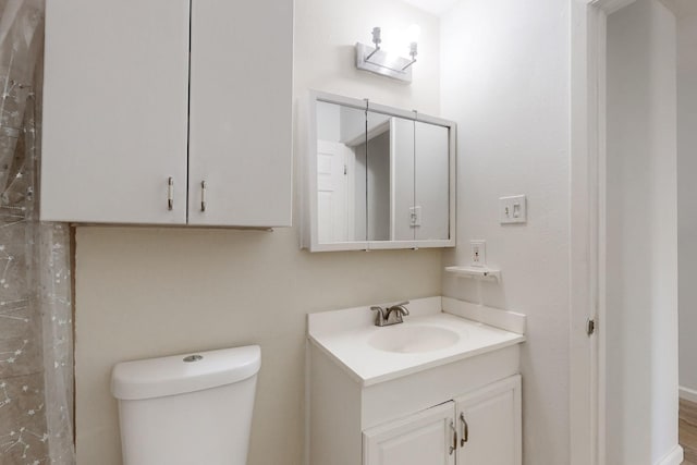 308 Garden Ave SW, Los Lunas, NM 87031 - full bath with vanity and toilet