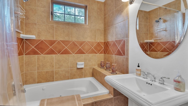 535 Cacahuate SW, Albuquerque, NM 87105 - bathroom with a tile shower, a sink, and tiled bath