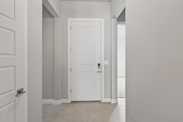 1718 Tesoro Loop NW, Los Lunas, NM 87031 - entrance foyer featuring baseboards and light tile patterned floors