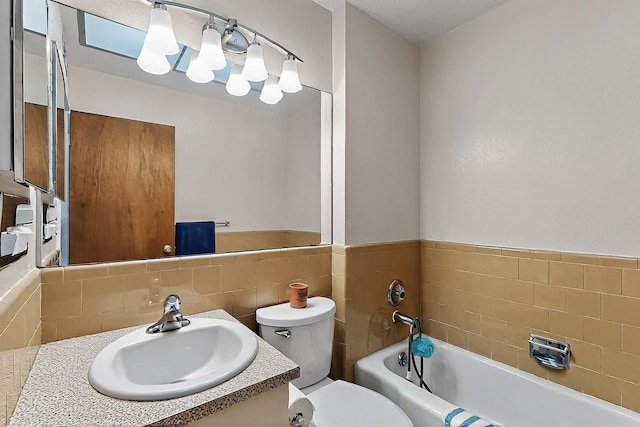 1513 Muriel St NE, Albuquerque, NM 87112 - full bath featuring a bath, vanity, and tile walls