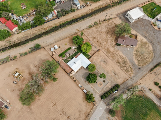 aerial view of property and surrounding area