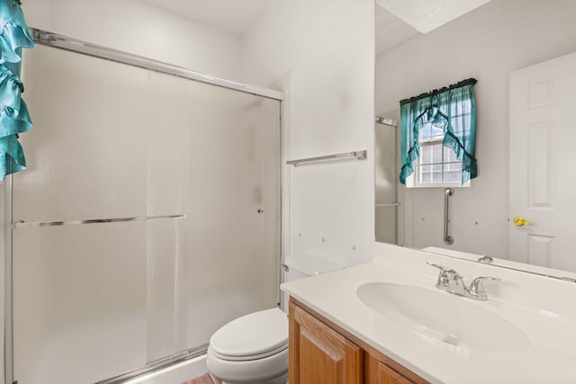 2105 Gila River Rd NE, Rio Rancho, NM 87144 - full bathroom featuring toilet, a shower stall, and vanity