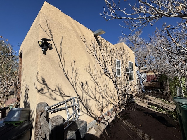 1816 Isleta Blvd SW, Albuquerque, NM 87105 - view of side of home with stucco siding