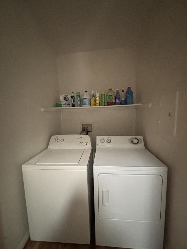 1816 Isleta Blvd SW, Albuquerque, NM 87105 - laundry area with separate washer and dryer