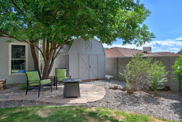 6400 Torreon Dr NE, Albuquerque, NM 87109 - view of shed featuring a fenced backyard