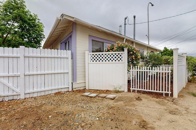 608 Coal Ave SE, Albuquerque, NM 87102 - view of home's exterior