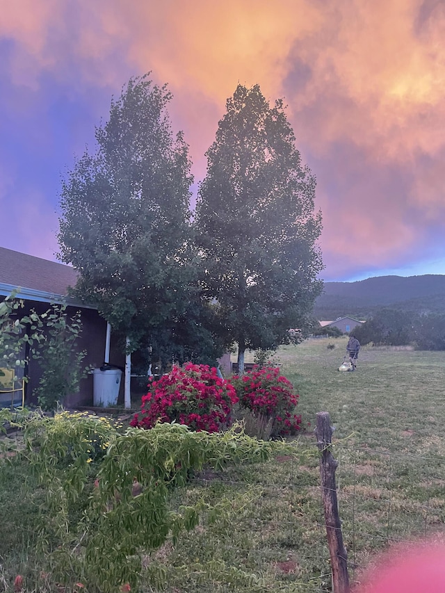 5 Francisco Rd, Cedar Crest, NM 87008 - view of yard with a mountain view