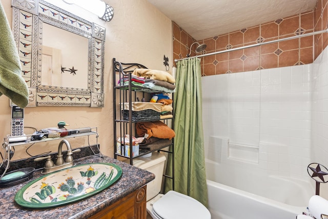 160 Black Bear Rd, Ramah, NM 87321 - bathroom featuring a textured wall, vanity, shower / bath combination with curtain, and a textured ceiling