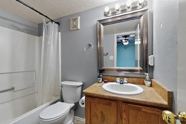 8912 Silverado Ave SW, Albuquerque, NM 87121 - bathroom featuring a textured ceiling, toilet, a textured wall, vanity, and shower / bath combination with curtain