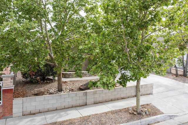 8912 Silverado Ave SW, Albuquerque, NM 87121 - view of front of property with fence