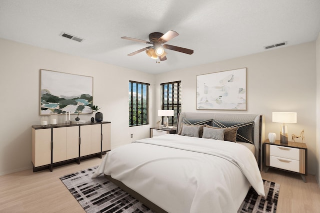 4700 Crestridge Ave NW, Albuquerque, NM 87114 - bedroom featuring light wood-style flooring and a ceiling fan