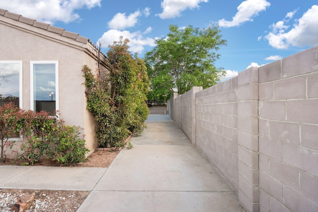 4700 Crestridge Ave NW, Albuquerque, NM 87114 - view of side of property with stucco siding