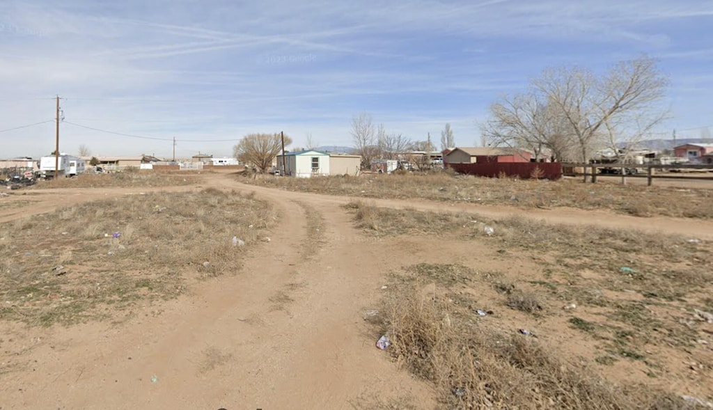 17 Las Mananitas Rd, Los Lunas, NM 87031